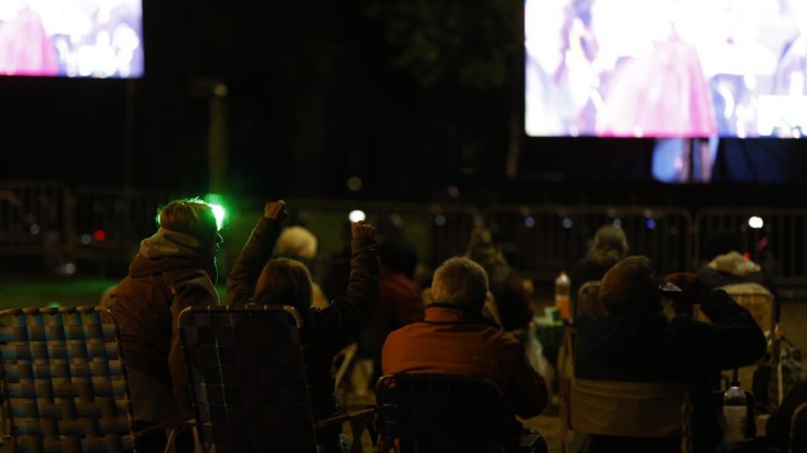 Los sanrafaelinos festejaron la coronación de Azul Antolinez como Reina Nacional de la Vendimia