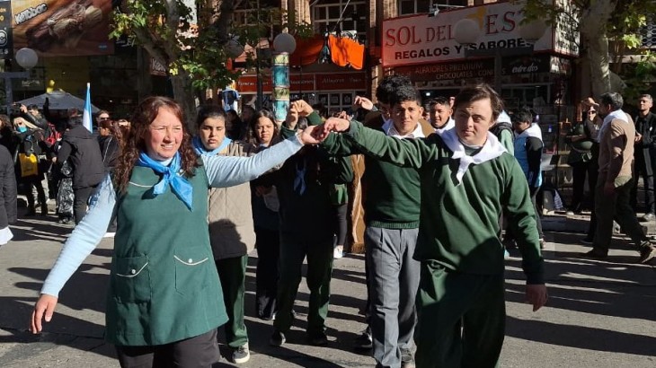El municipio acompañó a la escuela IRIS en una nueva edición del pericón inclusivo